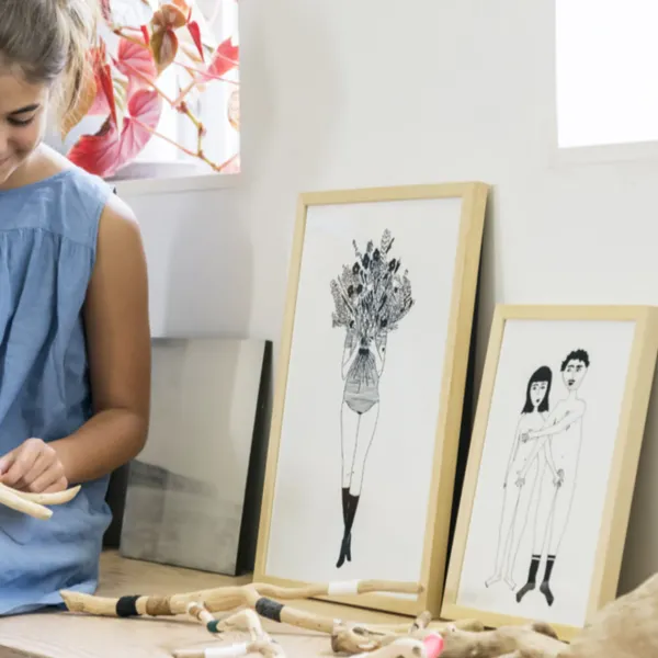 Affiche A3 Fille Aux Fleurs 29,7 X 42 Cm-Helen B Clearance