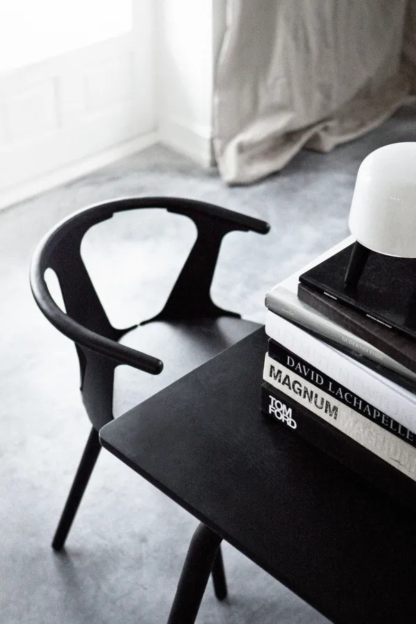 Chaise In Between Noir-And Tradition Clearance